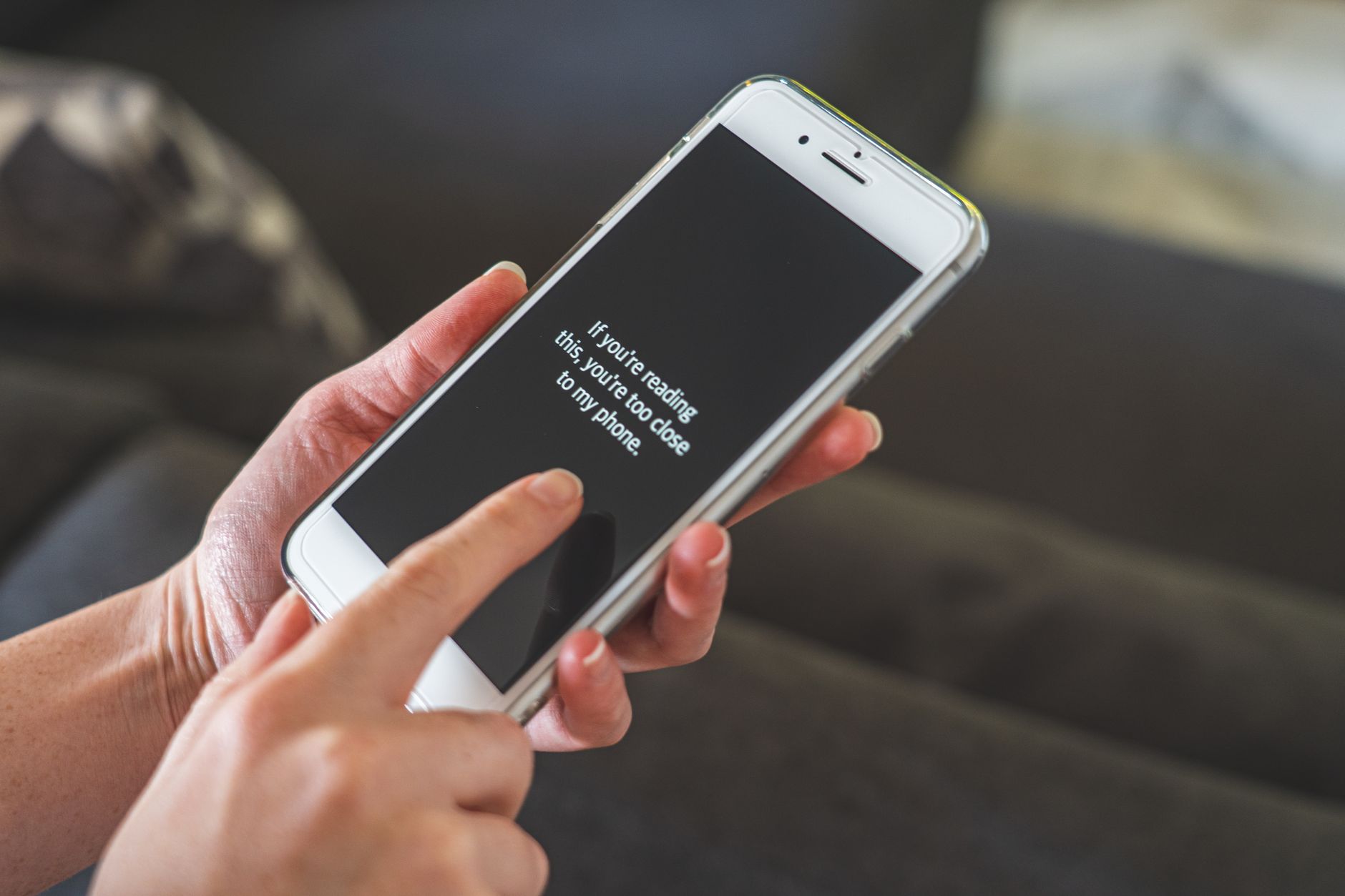 Best Ways to Increase Text Size on iPhone and Android